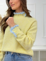 Malha Amarela c/ Detalhes Azul e Pérolas